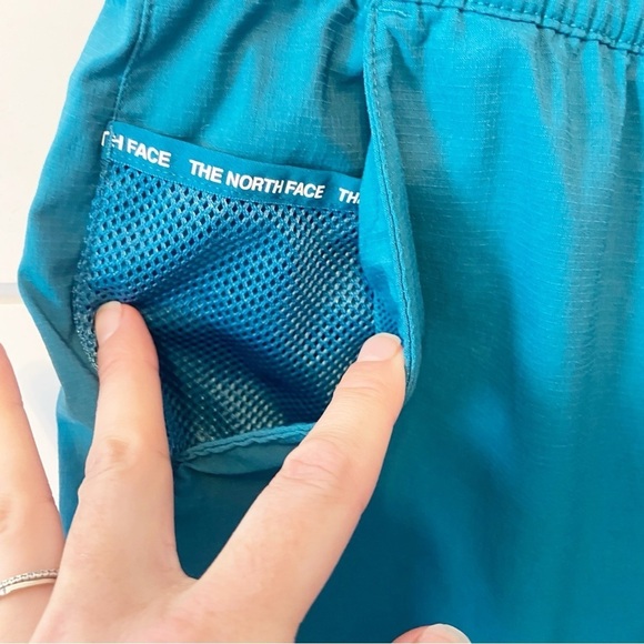 The North Face Womens Class V Pathfinder Pull-On Short In Teal/Blue Size Large - Picture 5 of 13